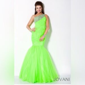 JOVANI FORMAL DRESS  Neon One Shoulder Mermaid Gown in Neon Lime Size 8